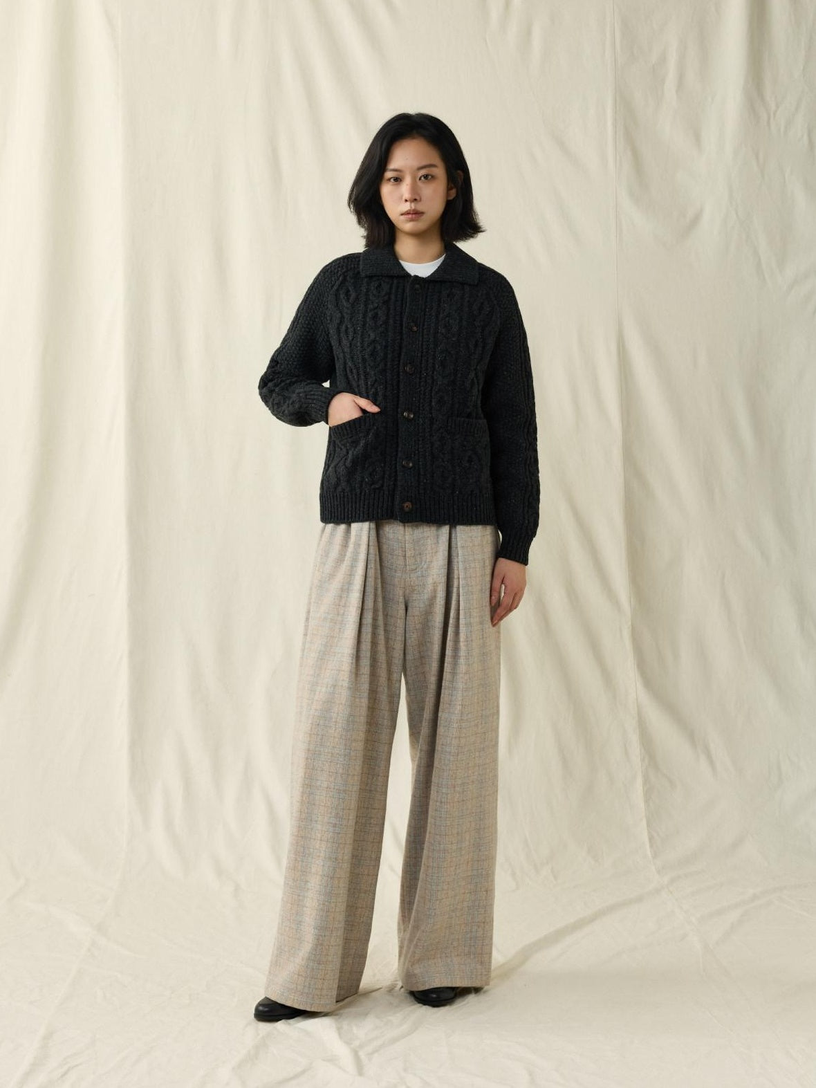 SUPERTOFU Warm Wool Blend Casual Relaxed Unisex Plaid Brown Khaki Wide-Leg Pants
