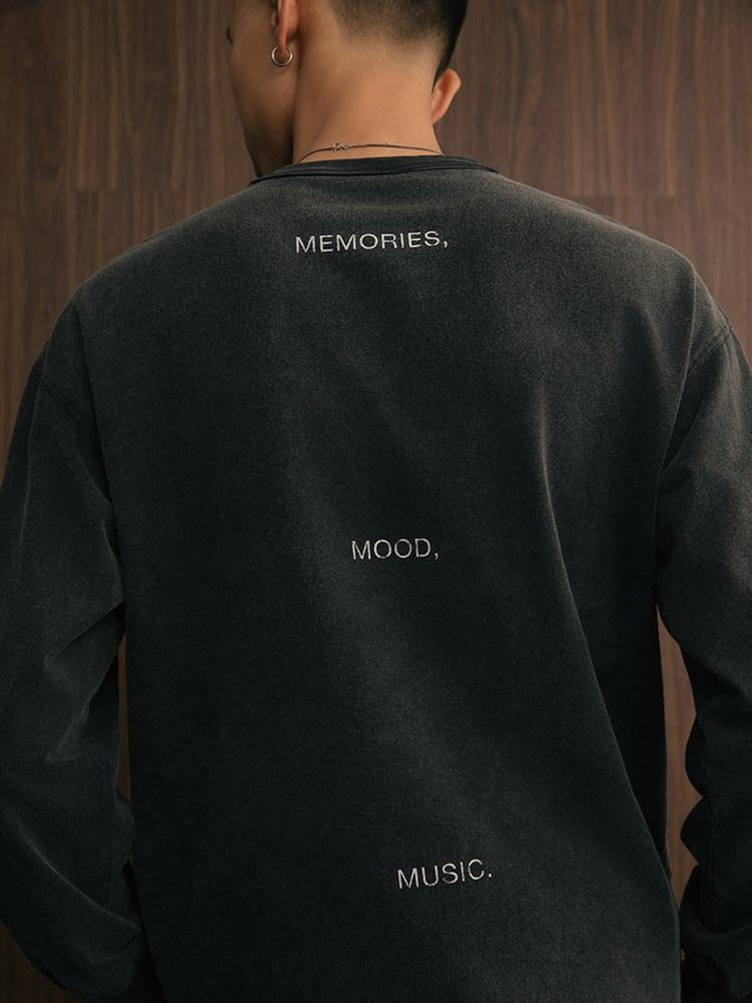 SUPERTOFU Washed Cotton Loose Casual Crewneck Geometric Men Long Sleeve T-Shirts