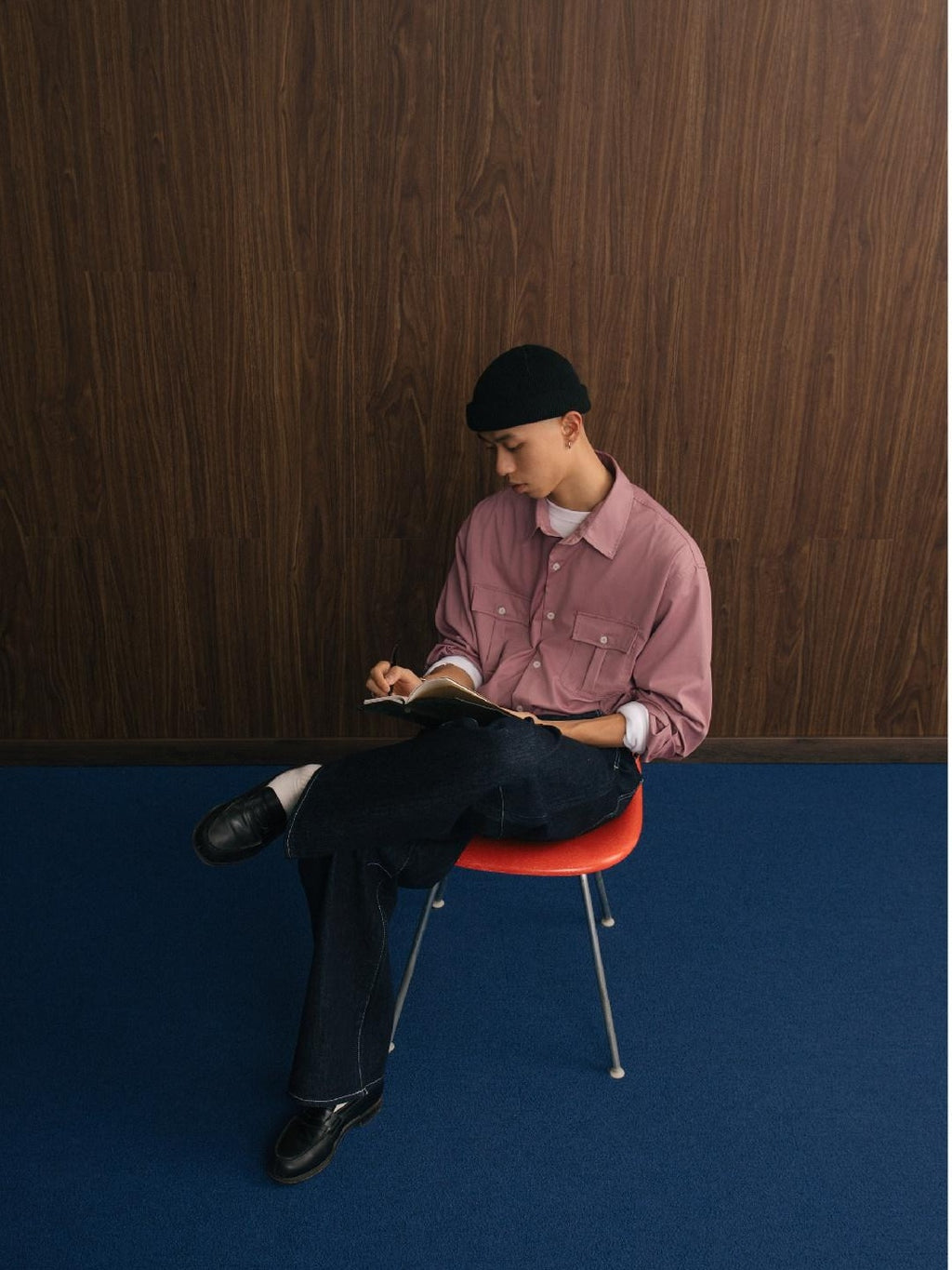 SUPERTOFU Wrinkle Free Oversized Point Collar Long Sleeve Casual Solid Button Down Shirts