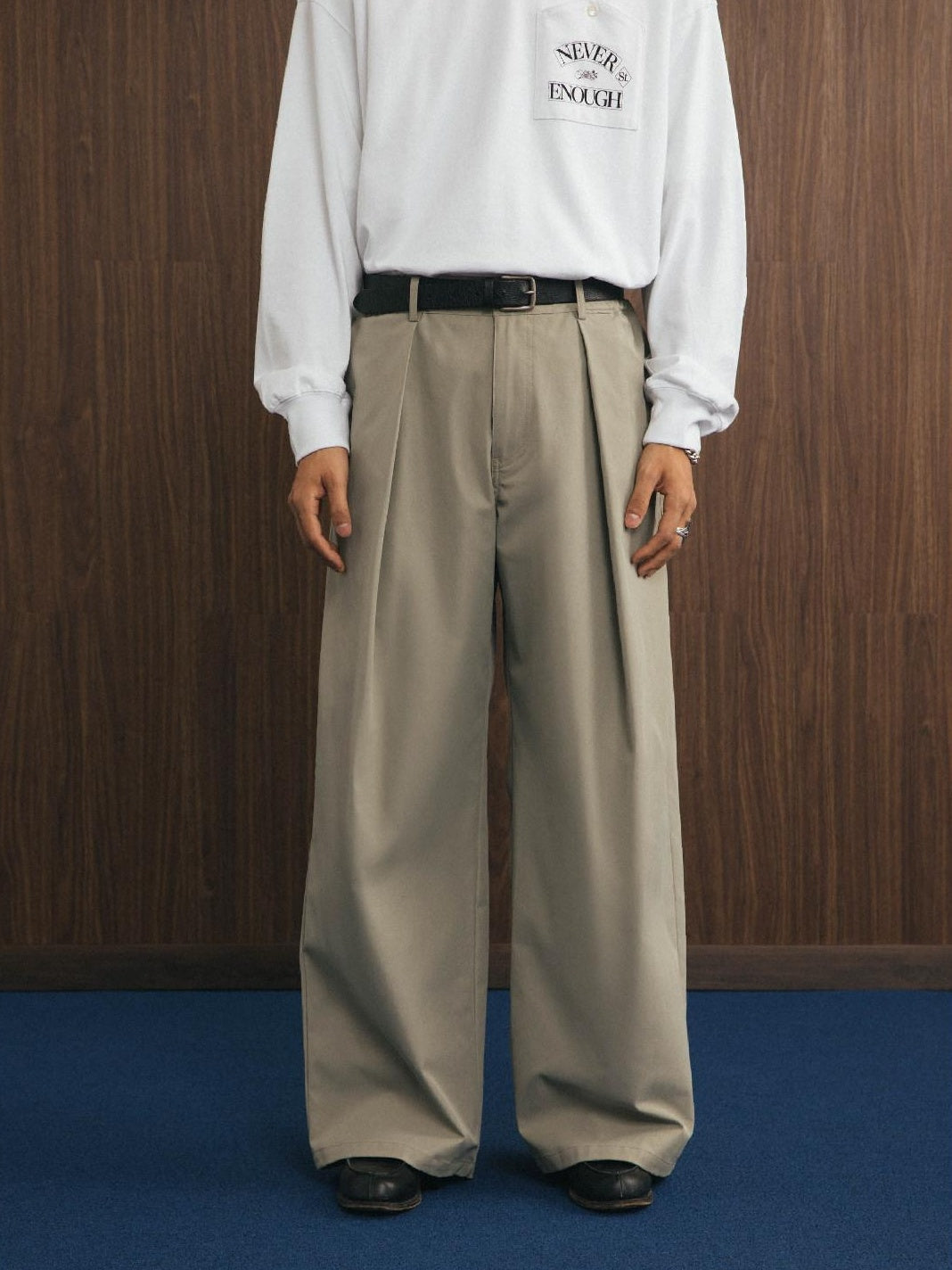 SUPERTOFU Wrinkle Resistant Relaxed Wide Leg Everyday Casual Khaki Black Chinos