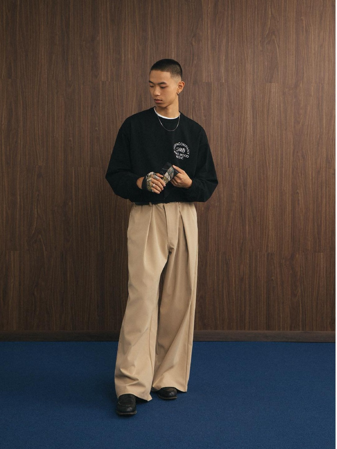 SUPERTOFU Wrinkle Resistant Relaxed Wide Leg Everyday Casual Khaki Black Chinos