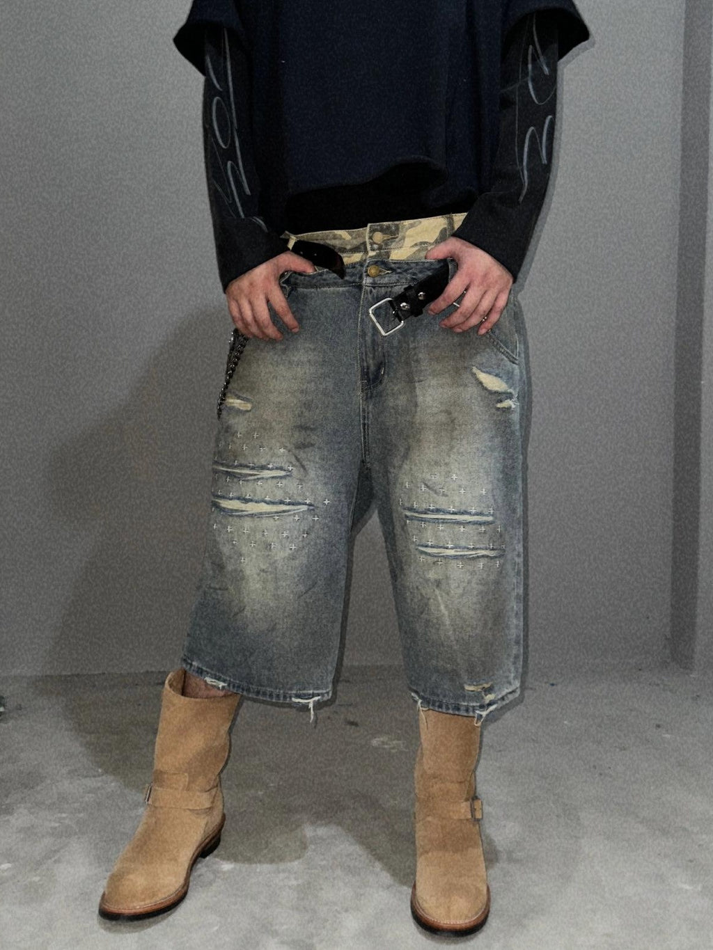 TH4SWE Distressed Denim Straight Leg Mid Low Rise Knee Length Youth Navy Short Trousers