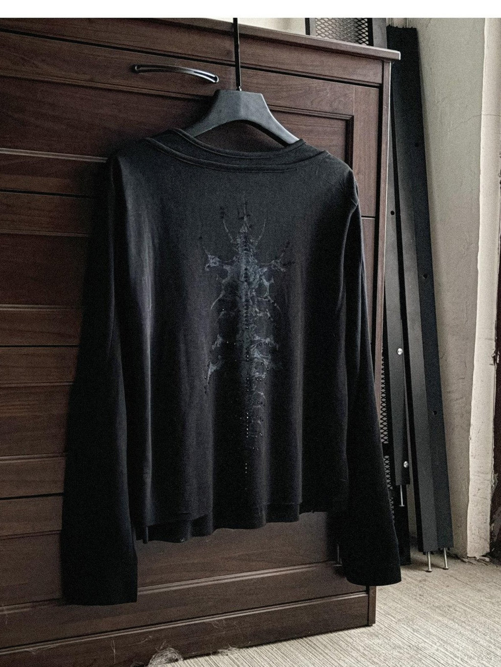 TH4SWE Lyocell Cool Uv Slim Goth Digital Print Rhinestone Unisex Long Sleeve T-Shirts