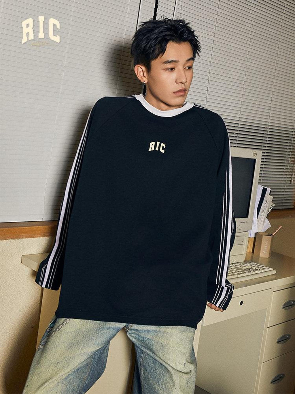 RickyisClown Retro Chain Stitch Embroidered Webbing Colorblock Men's Long Sleeve T-shirts