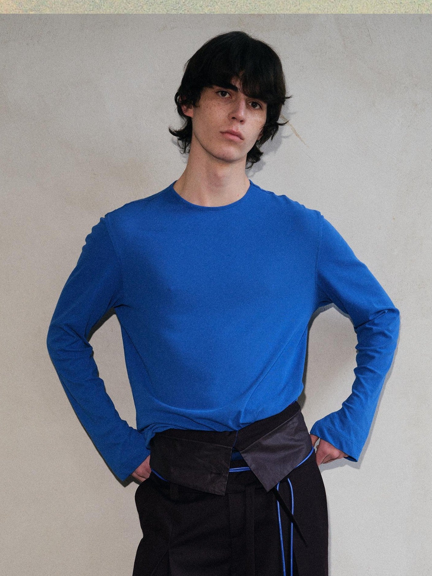 soknot Deep Indigo Round Neck Solid Pullover Men's Cotton Long Sleeve T-shirts
